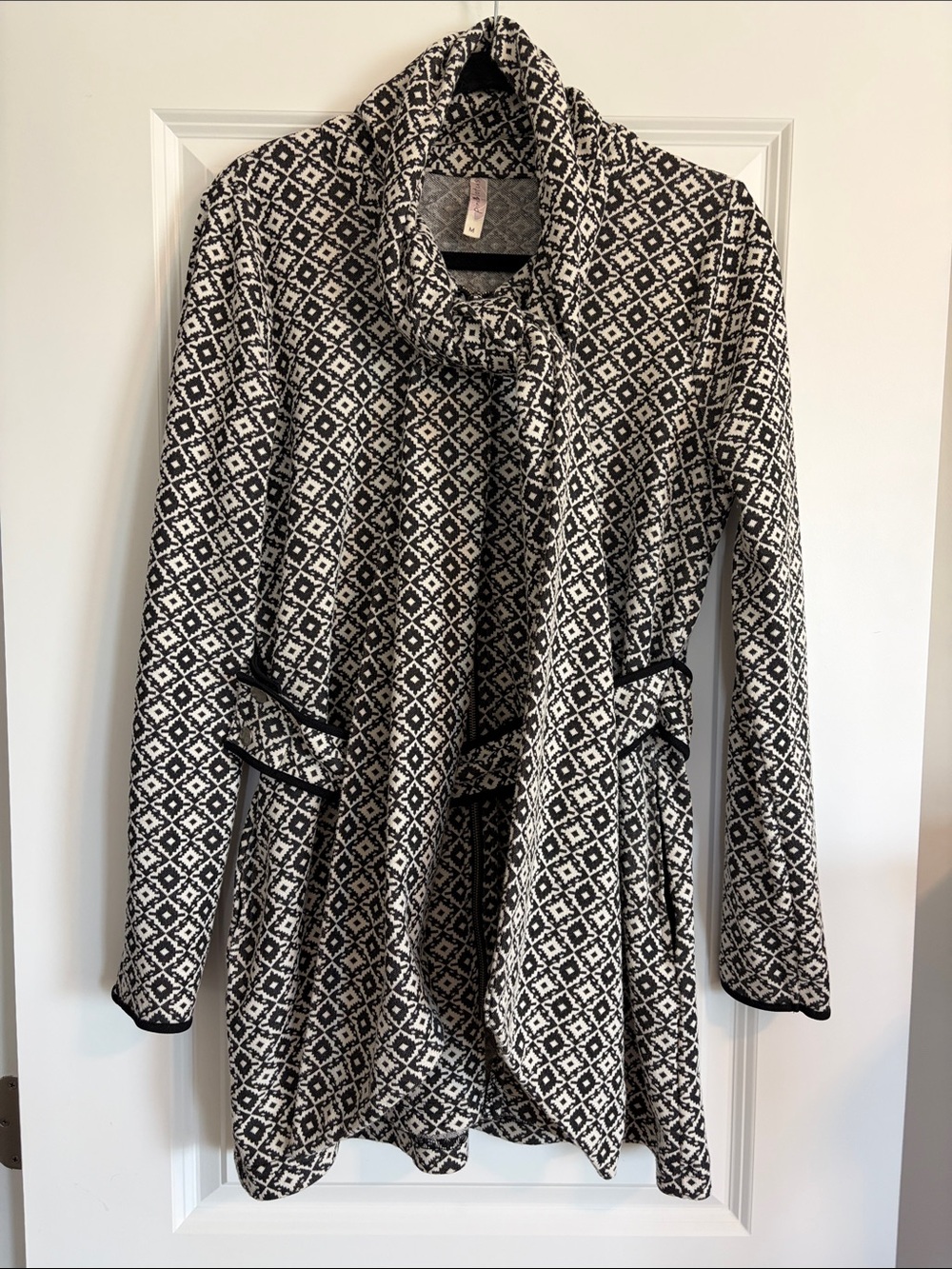 Pink Lotus Geometric Knit Cowl Neck Draped Cardigan Jacket Black White M
